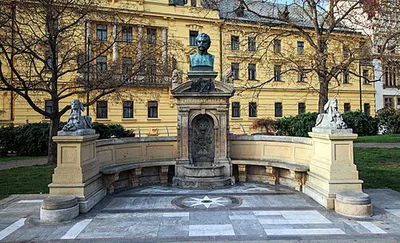Vítězslav Hálek