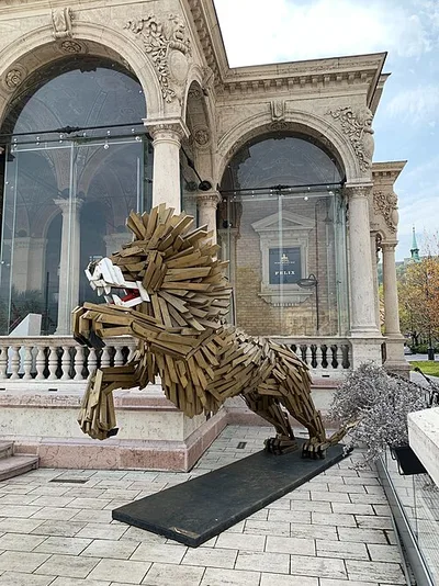 Ugró oroszlán