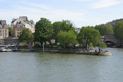 Square du Vert Galant