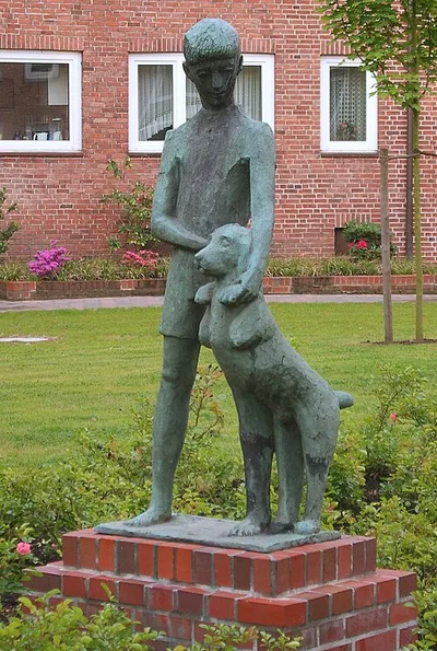 Knabe mit Hund