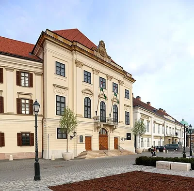 Karmelita kolostor