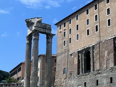 Tempio di Vespasiano e Tito
