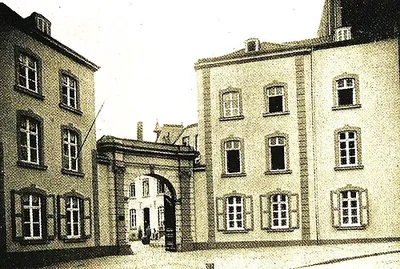 Torbogen des Klosterather Hofs