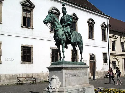 Hadik András