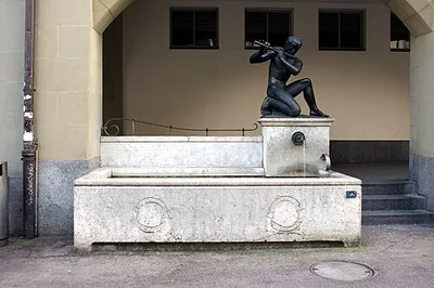 Konservatoriumbrunnen / Flötenspieler