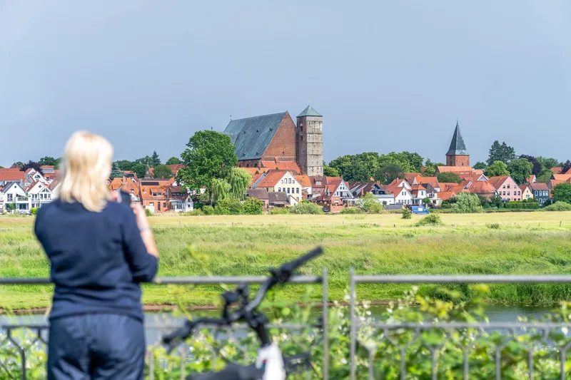 Weser-Radweg, 5. Etappe: Von Nienburg nach Verden