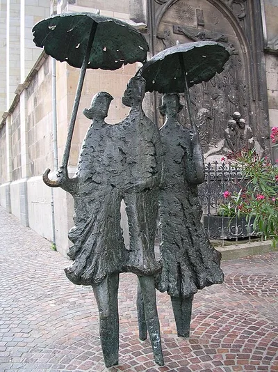 Regenschirmdamen
