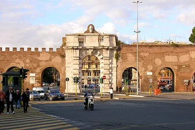Porta San Giovanni