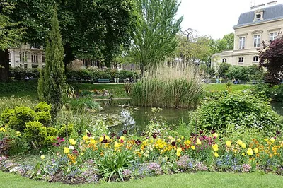 Square du Temple- Elie Wiesel