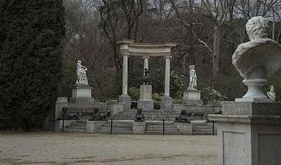 Jardín histórico El Capricho de la Alameda Osuna
