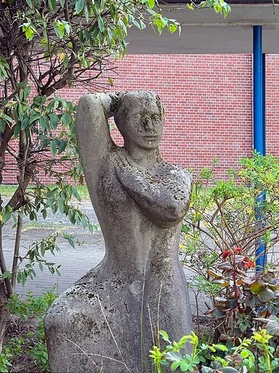 Kniende
