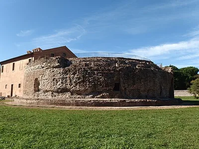 Mausoleo di Romolo