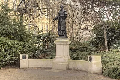 Emmeline and Christabel Pankhurst Memorial