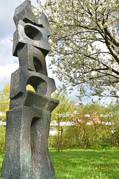 Atmende Stele