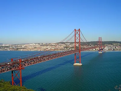 Ponte 25 de Abril