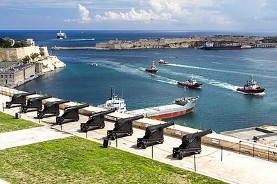 Saluting Battery