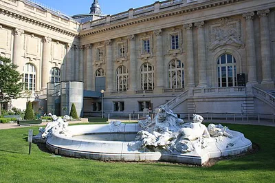 Square Jean Perrin