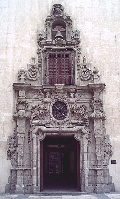 Capilla - Portada del arquitecto Pedro de Ribera
