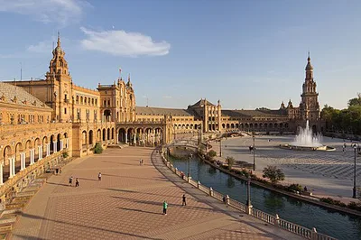 Fuente Plaza de España