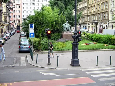 Jókai tér