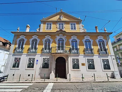 Palacete dos Condes de Monte Real