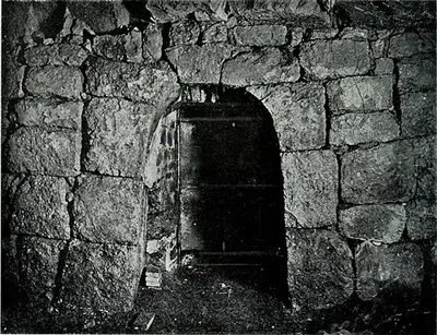 La Tomba Campana