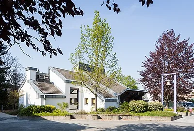 Unter Gottes Gnaden – Gemeindehaus