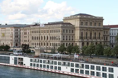 Gebäude der Ungarischen Akademie der Wissenschaften