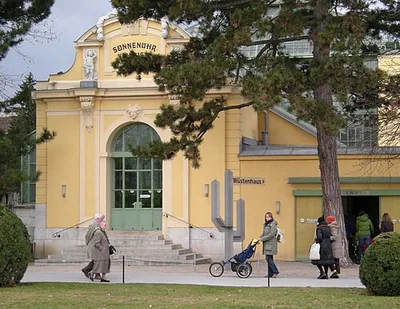 Sonnenuhrhaus