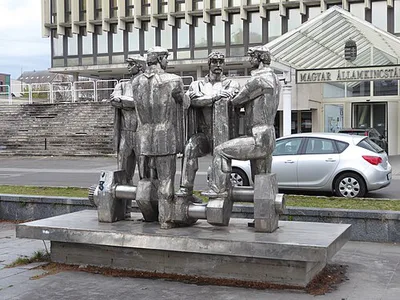 Munkások