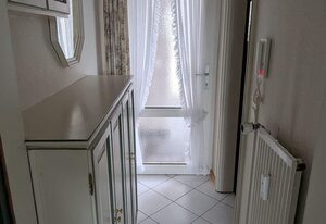 Mini-Wohnung mit Dachschräge im friesischen Stil