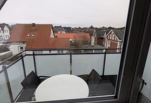 Mini-Wohnung mit Dachschräge im friesischen Stil