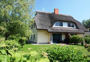 4 Sterne Reetdachhaus Hasel 1 mit Sauna, Kamin, WLAN – DHH Hasel 1