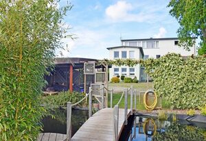 Ferienwohnung Altefähr mit super Seeblick und Sonnenterrasse
