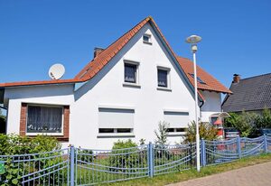 Ferienwohnungen in Baabe beim Fischer und sin Fru! – 02 Ferienwohnung zum Vorgarten