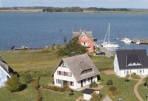 Ferienhaus Boddenblick und Kranich – Gesamtobjekt