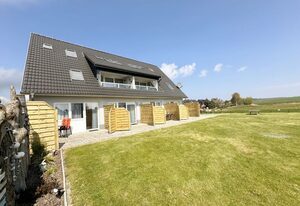 MR: Haus Inselperle mit Blick auf den Bodden – Wohnung 06 mit Balkon und Boddenblick