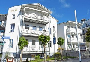 Appartementhaus Greta im Ostseebad – 01 Ferienwohnung Greta mit Terrasse und Strandkorb (H)