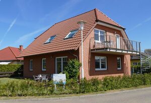 Haus am Deich - Feriendomizil mit Terrasse