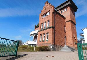 Maisonette Seelotse mit Hafenblick in hist. Seelotsenstation – Appartement mit 1 SZ und Schlafsofa - Aufbettung 3./4. P.