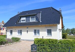 MR: Doppelhaushälfte Meeresbrise mit Terrasse und Fasssauna