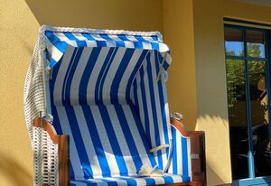 Familienfreundliches Reetdachhaus Weißdorn 2 – DHH Weißdorn 2