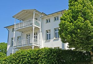ruhig gelegenes Appartementhaus mit Balkon (SA) – 2-Raum-Ferienwohnung mit Balkon