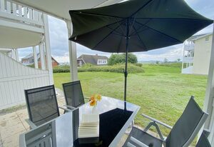 A: Haus Rügenscher Bodden Whg. 03 mit Meerblick 4 Sterne – Ferienwohnung 03 3-Raum EG mit Terrasse