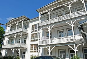 Fewo mit Meerblick u. Balkon 500 m bis zum Strand (KN) – 37 schöne 3-Raum-Ferienwohnung mit Seeblick u. Balkon