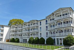 Appartementhaus mit Balkon im Ostseebad Göhren (HN) – 14 schöne 3-Raum-Ferienwohnung mit Seeblick u. Balkon