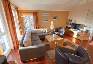 Villa Sommerwind in Sellin | Wohnung 01 | Sommerflieder