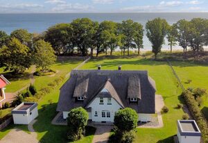 Reethus am Strand Lobbe | Haushälfte 1