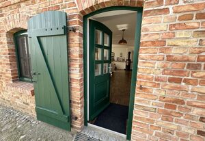 MR: Doppelhaushälfte Uns Kathus mit Terrasse & Kamin