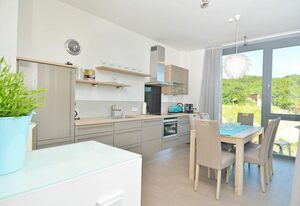 Villa Felicitas in Binz | Haushälfte 01